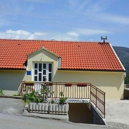 Apartments Mara 몰루나트 외부 사진