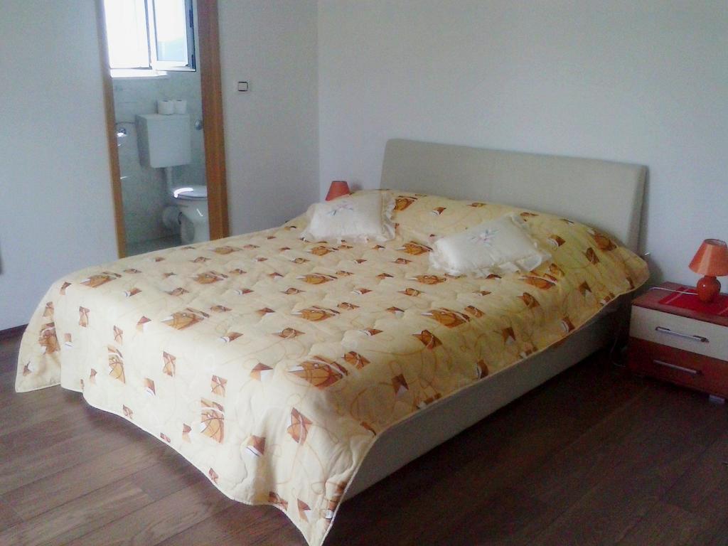 Apartments Mara 몰루나트 외부 사진